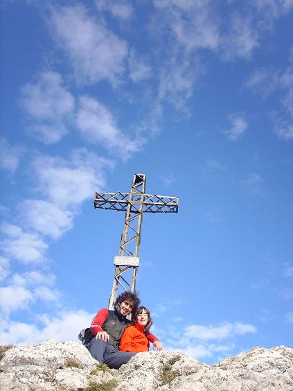El 29-Dic., Aritz y Ane suben a la Cruz del Castillo